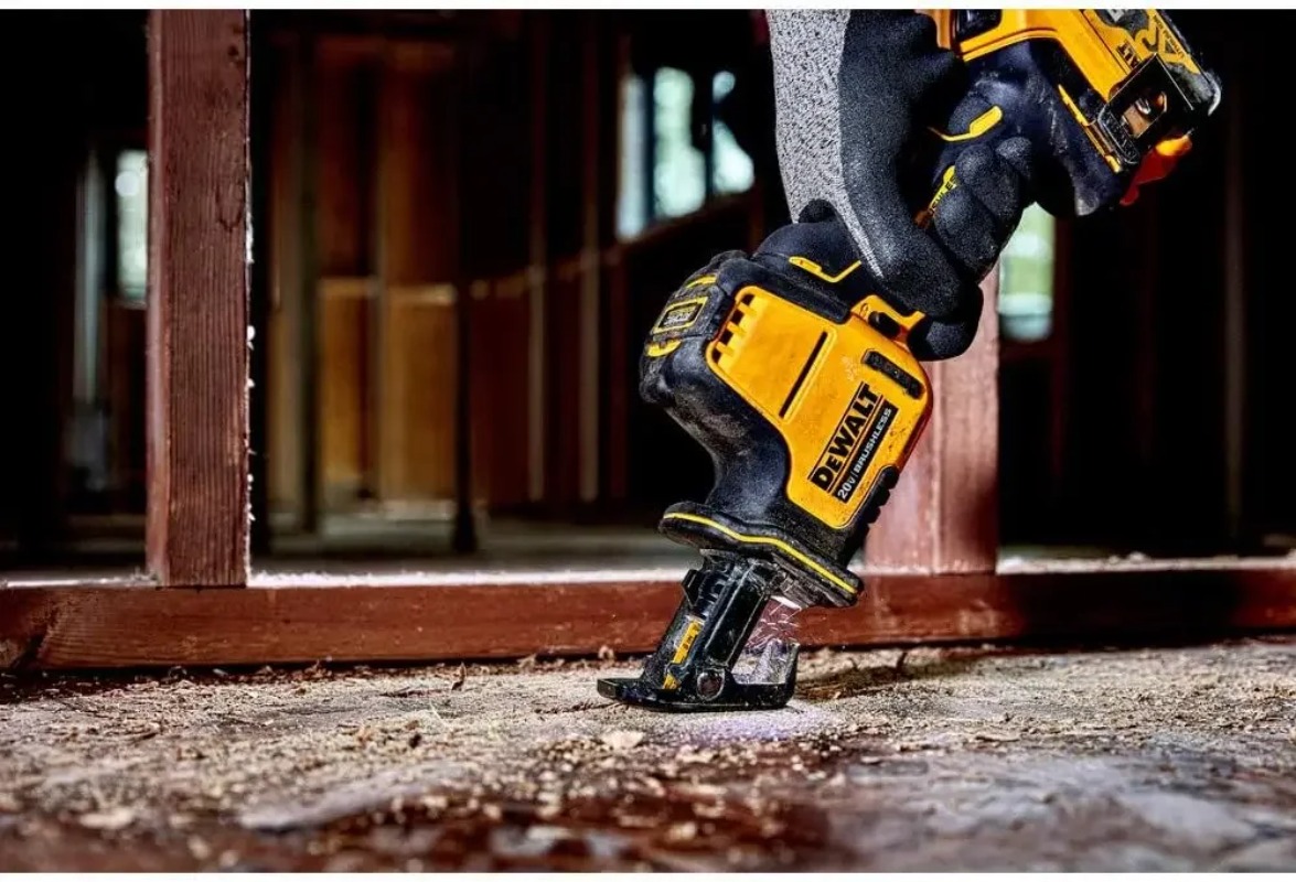 DEWALT DCS369 20V MAX* Recipro - Woodworking Rasp review and price